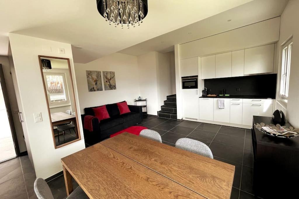 Wohnung Mit Fantastischer Aussicht Trin 외부 사진